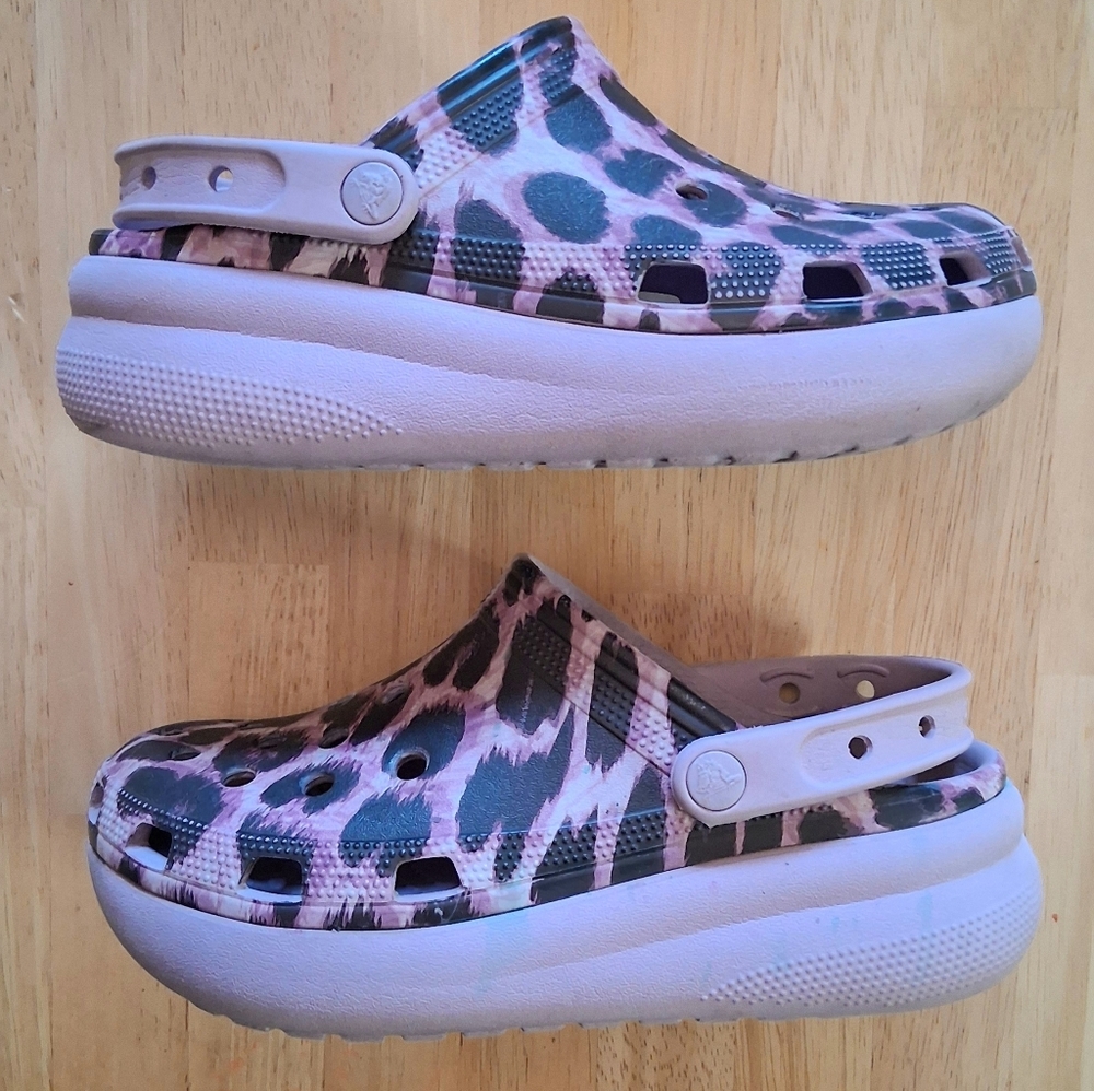 Crocs Classic Animal Print (Girls J5/Women 7)Purple Leopard Cutie Clogs 207838